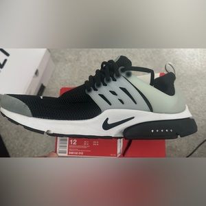 Nike air presto black/black white/ neutral grey